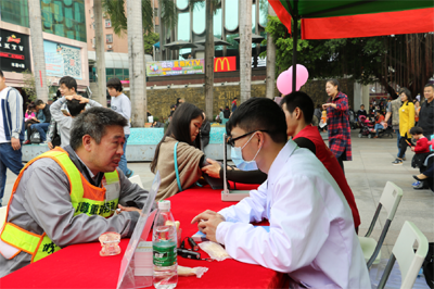 东门咨询现场